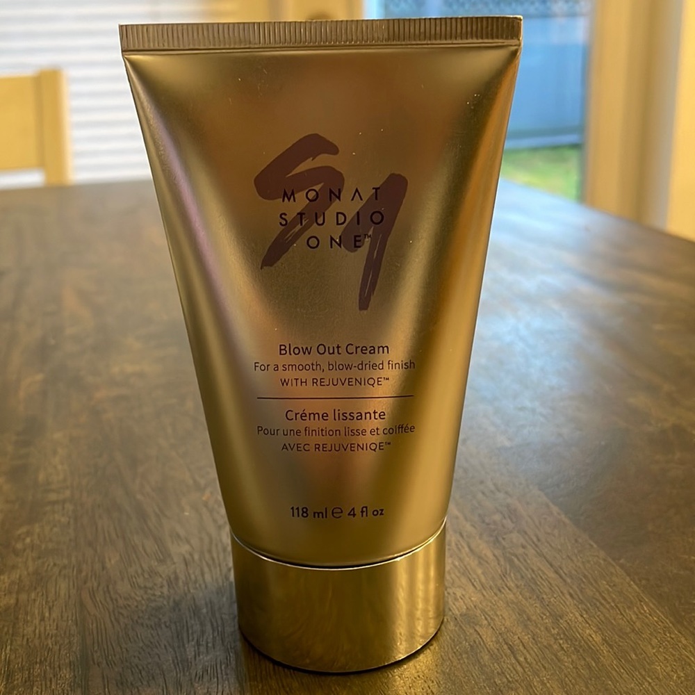 Monat studio one blow out cream